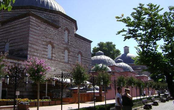 Fatih-Belediyesi-Sultan-Hamam-Meydani-ve-Cevre-Yollari-Yapim-Isi-2.png